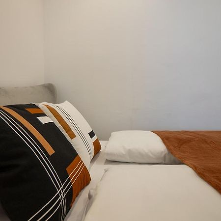 2-Rooms Apartment 10 Min Away From City Center เวียนนา ภายนอก รูปภาพ